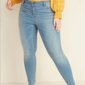 Mid-Rise Plus-Size Super Skinny Ankle Jeans NWT